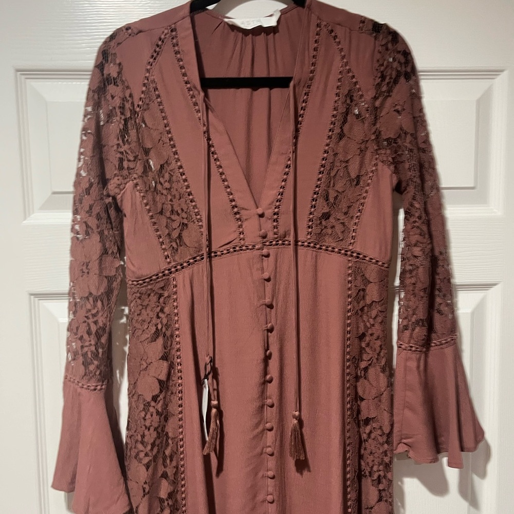Elegant Lace-Trimmed Plum Maxi Dress - Picture 3 of 6